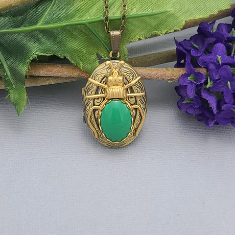 Ox Brass Oval Green Beetle Locket Necklace Jewelry Keepsake Photo Locket.