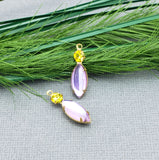2pcs -Vitrail Navette Shaped Stone and Round Fuchsia Rhinestone Brass Prong Settings.